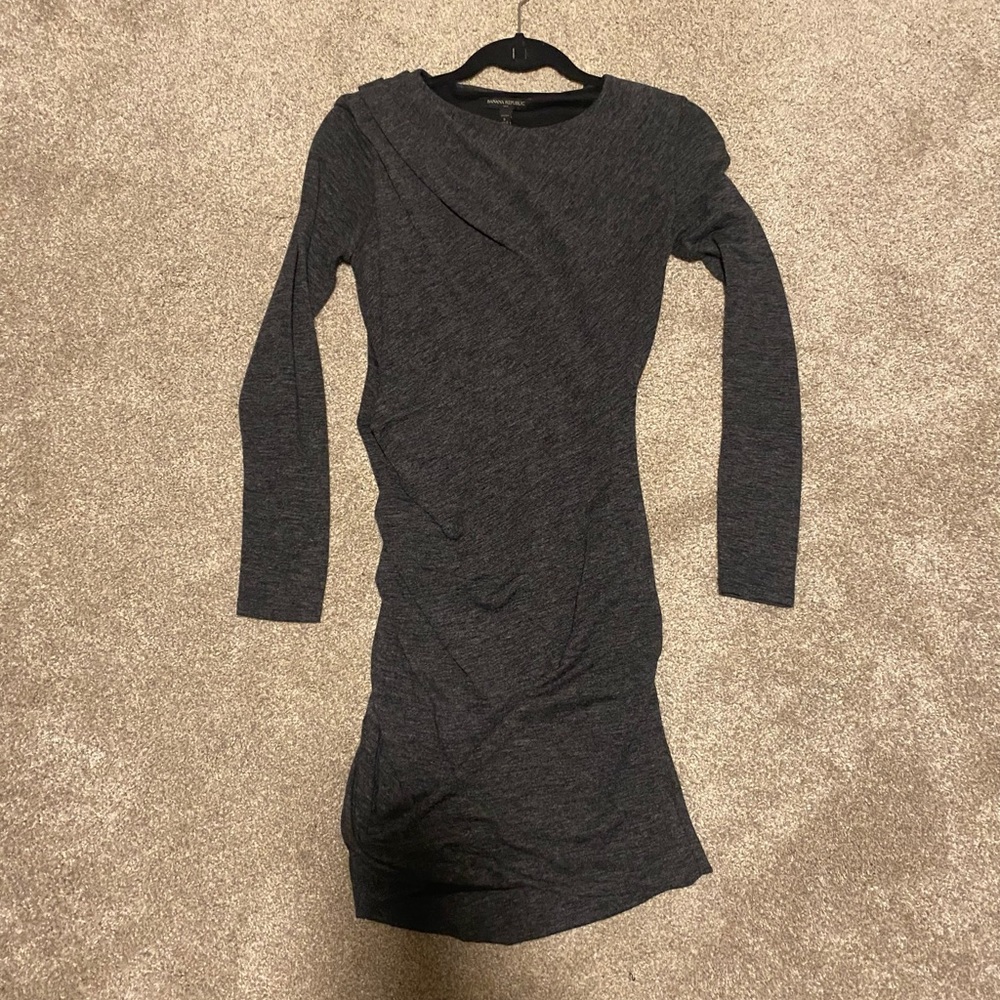 BR Fitted Knit Gray Dress